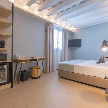 Отель Soho Boutique Columela